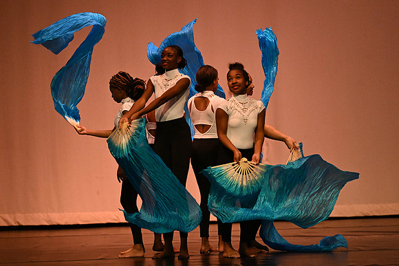 NewtownDance00978