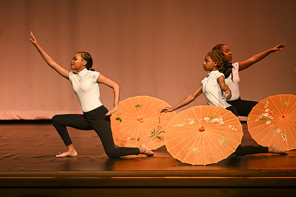 NewtownDance01083