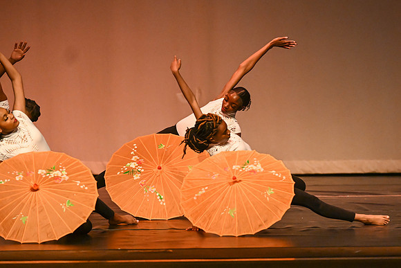 NewtownDance01087