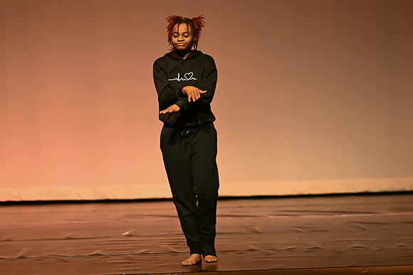 NewtownDance01242