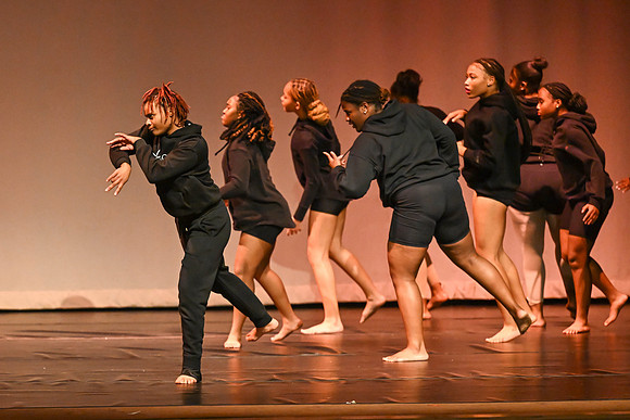 NewtownDance01344