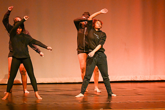 NewtownDance01459