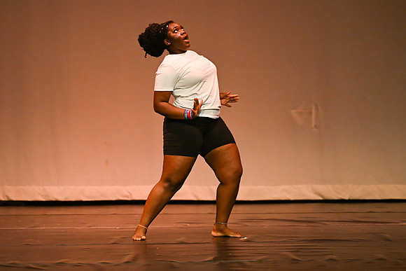 NewtownDance01488