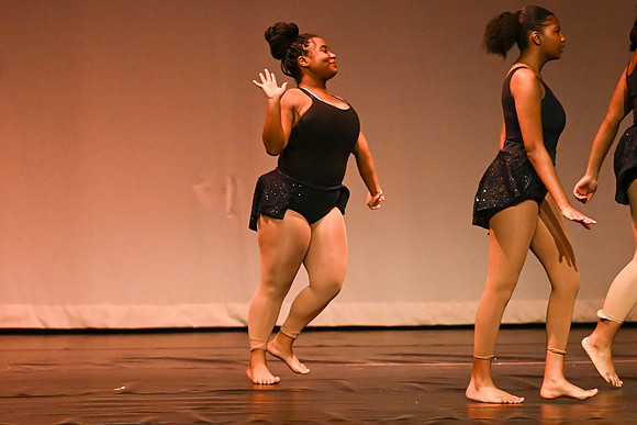 NewtownDance01563