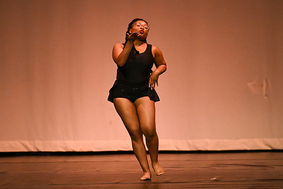 NewtownDance01566