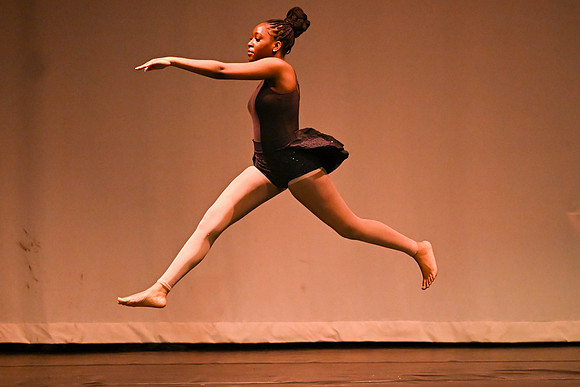 NewtownDance01580
