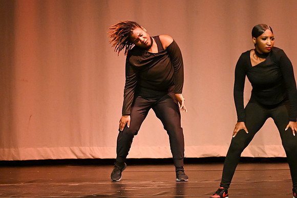 NewtownDance02050