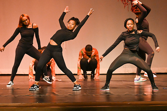 NewtownDance02038