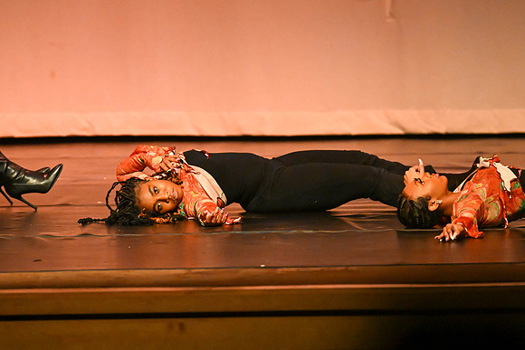 NewtownDance02200
