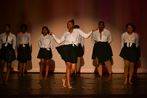 NewtownDance03850
