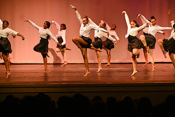 NewtownDance03880