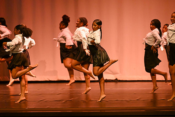 NewtownDance03885