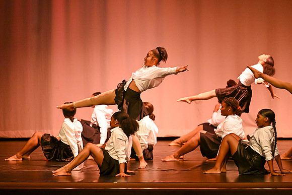 NewtownDance03898