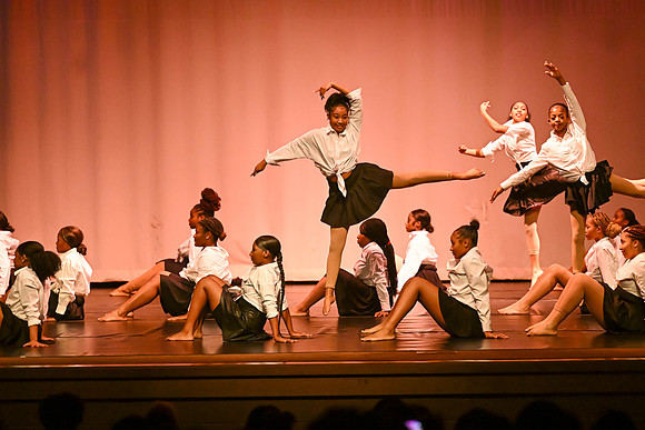 NewtownDance03901