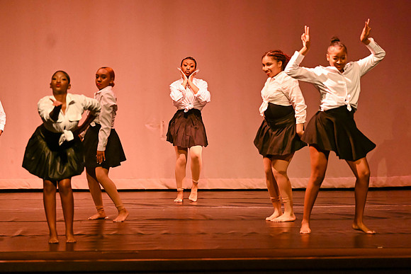 NewtownDance03966