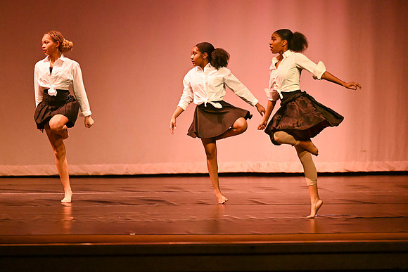 NewtownDance03982