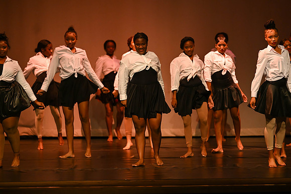 NewtownDance04045