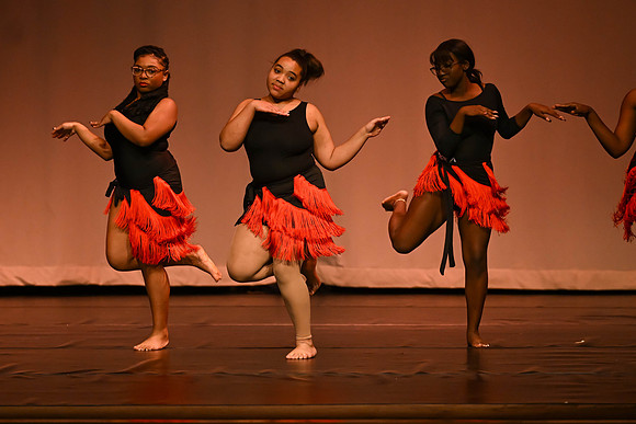 NewtownDance04124