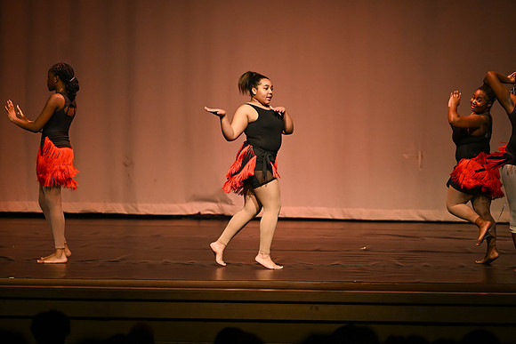 NewtownDance04138