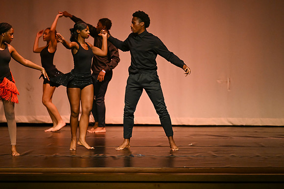 NewtownDance04147
