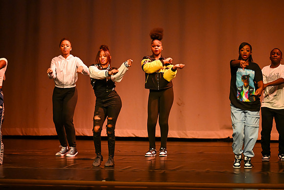 NewtownDance04289