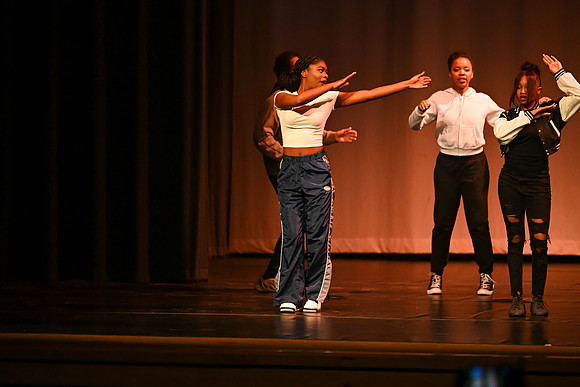 NewtownDance04293