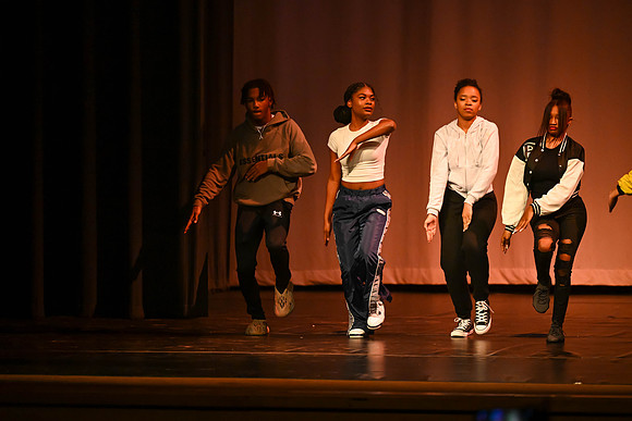 NewtownDance04297