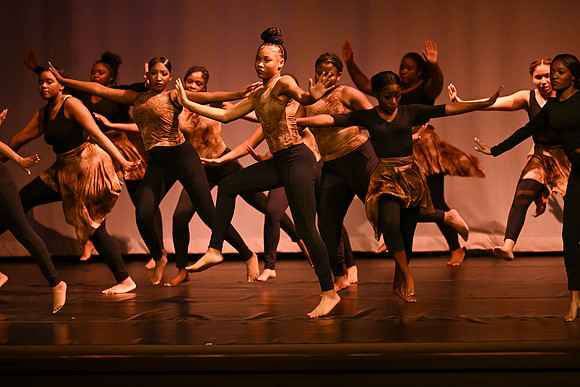 NewtownDance04430