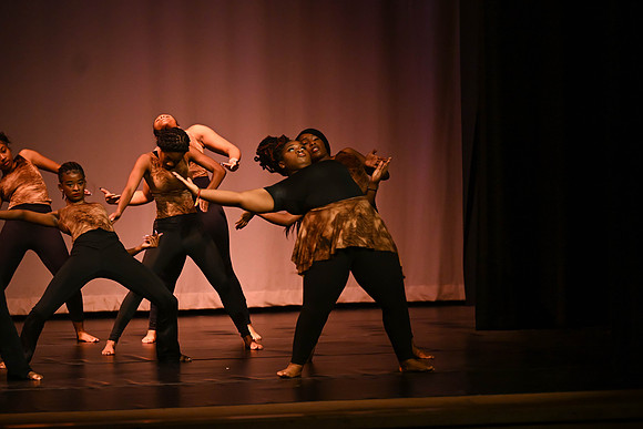 NewtownDance04515