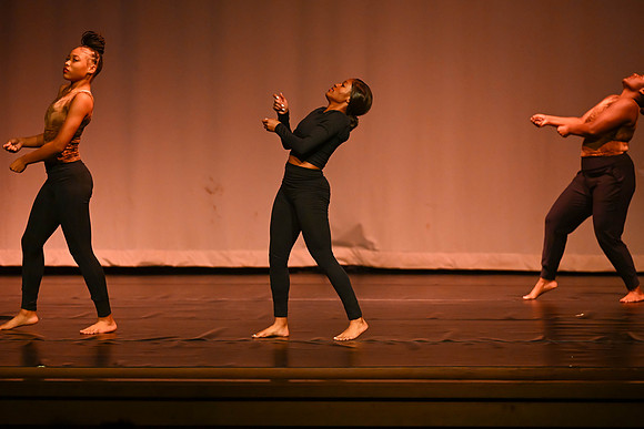 NewtownDance04547