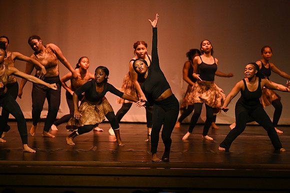 NewtownDance04658