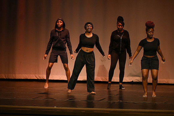 NewtownDance04700