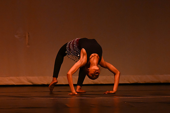 NewtownDance04886