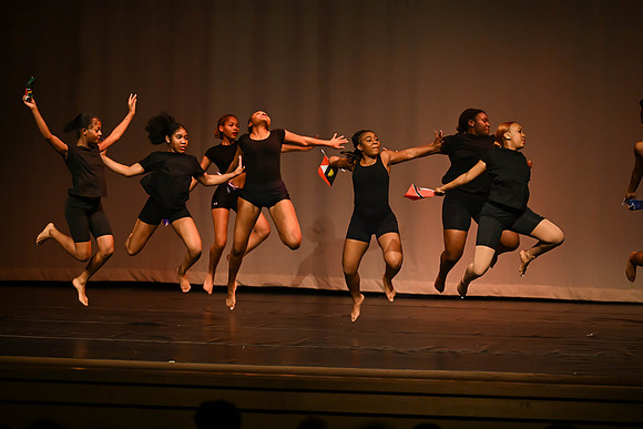NewtownDance05750