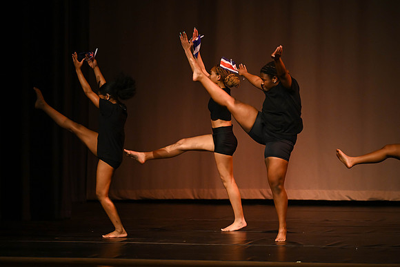 NewtownDance05870