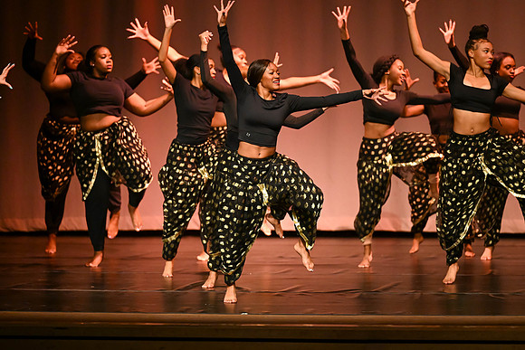 NewtownDance05985