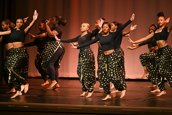 NewtownDance06020