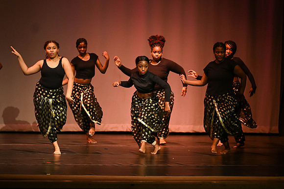 NewtownDance06075
