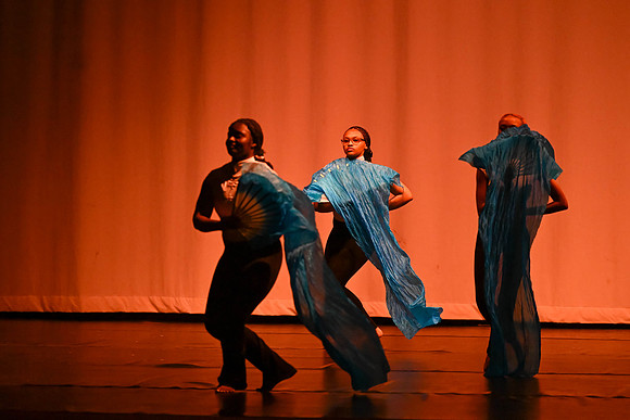 NewtownDance06447