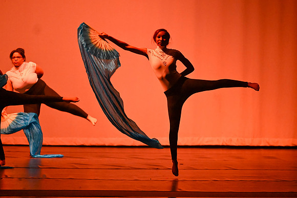 NewtownDance06456