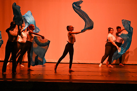 NewtownDance06464
