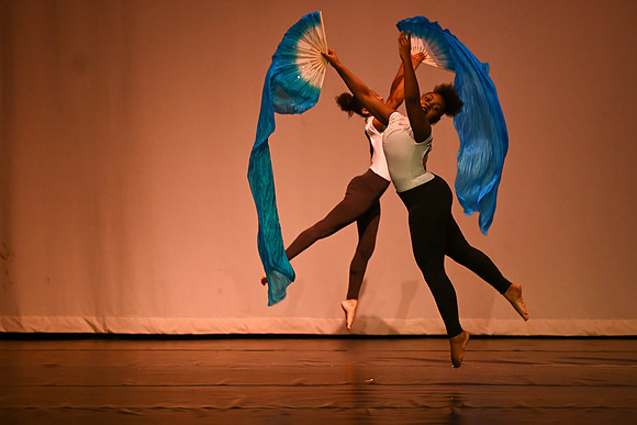 NewtownDance06600