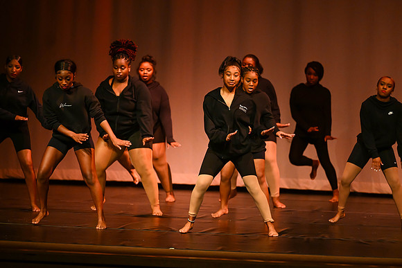 NewtownDance06910