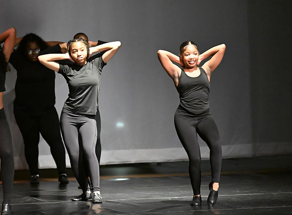 NewtownDance00129