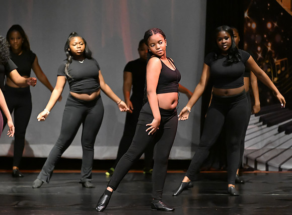 NewtownDance00148