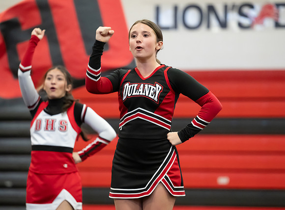 DulaneyCheer00817