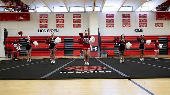 DulaneyCheer00846