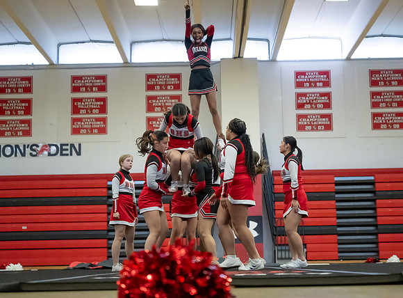 DulaneyCheer00935