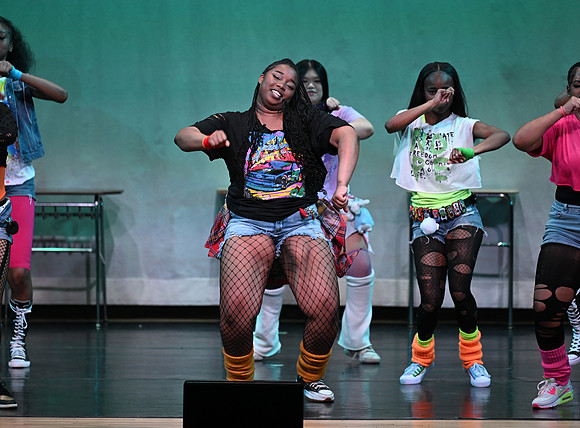 OMHS-Dance01700