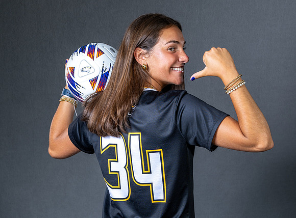 TUSoccer00032